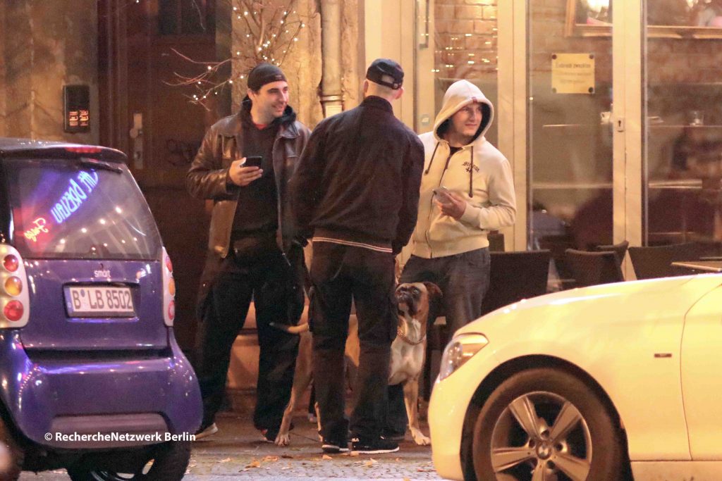 Die selbsterannnte "NPD-Schutzzone" vor dem Cafe Breslau in Friedenau. Foto: RechercheNetzwerk Berlin 